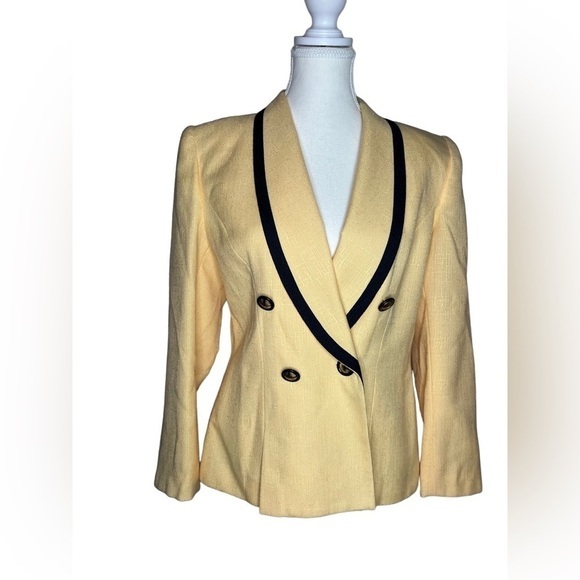 Kasper Jackets & Blazers - ⭐️ Kasper yellow blazer- size 8P
